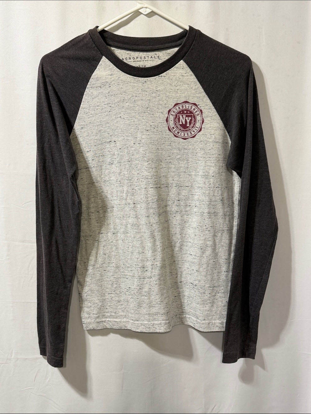 Aeropostale Men's Long-Sleeve Raglan Shirt - Gray/Black